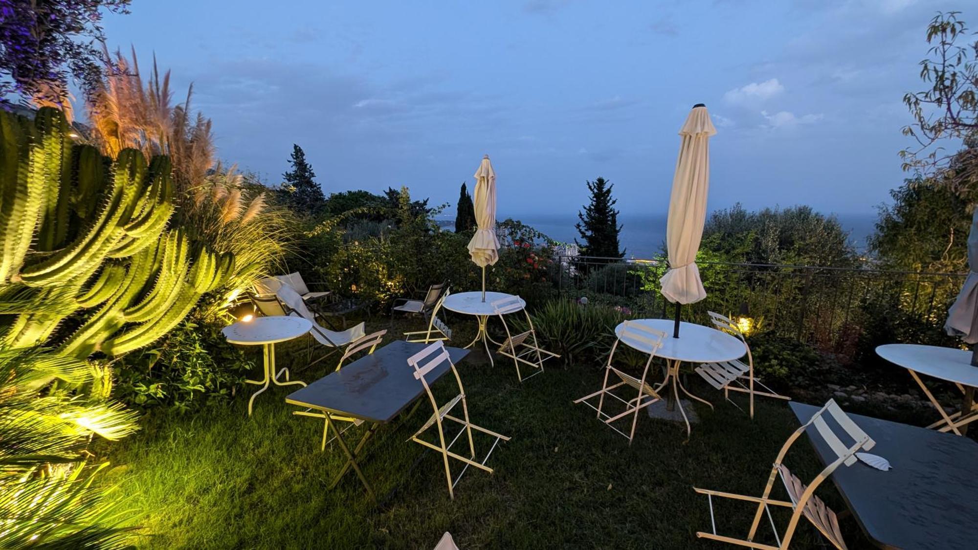 Le Mas D'Angeline, Vue Mer, Jardin Commun, Parking, Voiture Requise, 10 Min En Voiture De Monaco, Route Etroite, Pente Raide, Croisement Limite, Sea View, Shared Garden, Parking, Car Required, 10 Min Drive From Monaco, Narrow Steep Road, Limited Pass Beausoleil Exterior photo