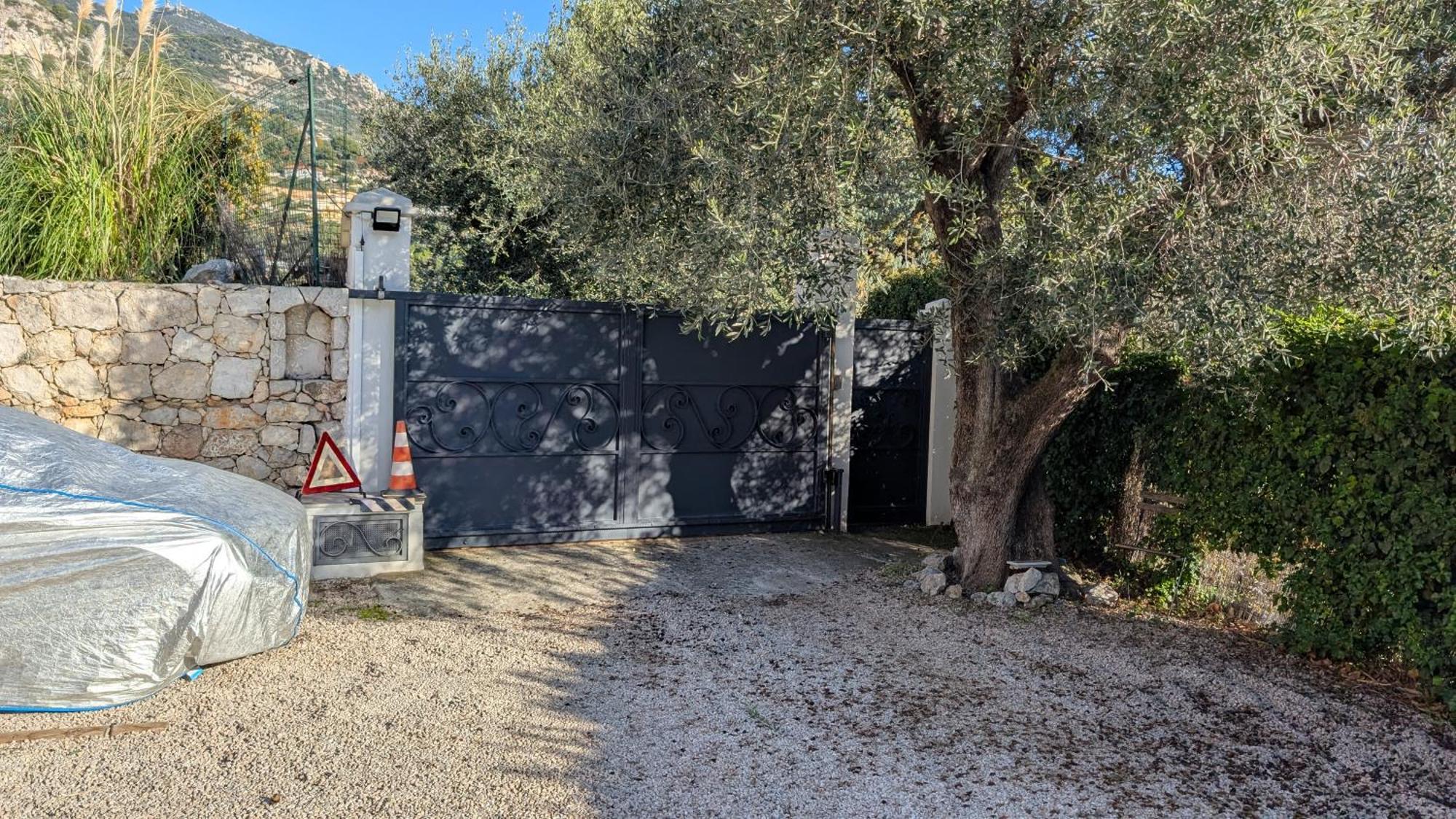 Le Mas D'Angeline, Vue Mer, Jardin Commun, Parking, Voiture Requise, 10 Min En Voiture De Monaco, Route Etroite, Pente Raide, Croisement Limite, Sea View, Shared Garden, Parking, Car Required, 10 Min Drive From Monaco, Narrow Steep Road, Limited Pass Beausoleil Exterior photo