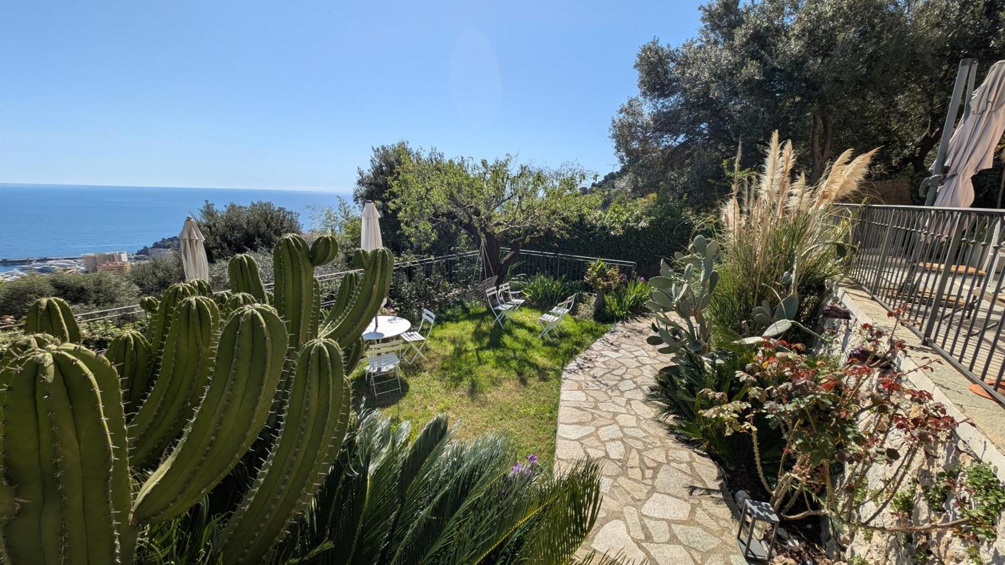 Le Mas D'Angeline, Vue Mer, Jardin Commun, Parking, Voiture Requise, 10 Min En Voiture De Monaco, Route Etroite, Pente Raide, Croisement Limite, Sea View, Shared Garden, Parking, Car Required, 10 Min Drive From Monaco, Narrow Steep Road, Limited Pass Beausoleil Exterior photo
