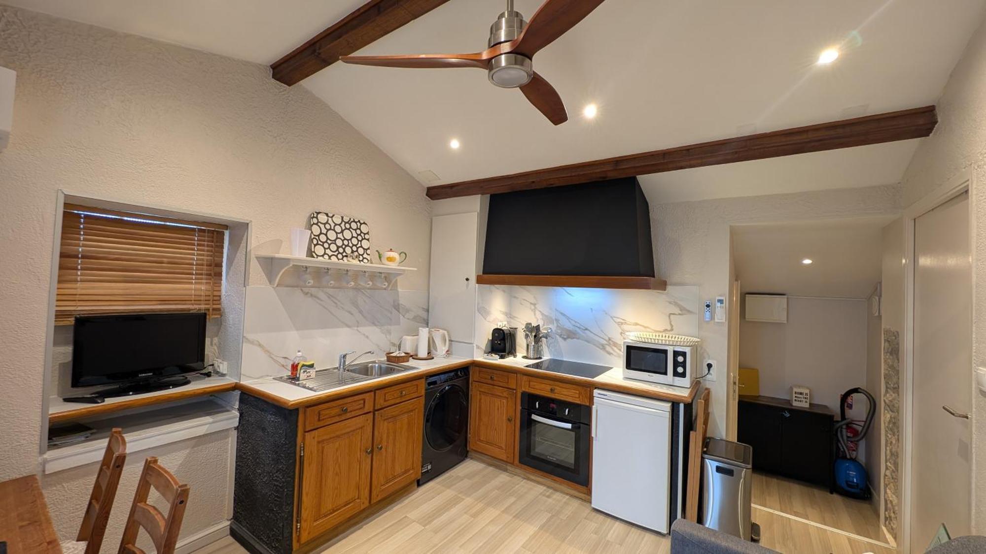 Le Mas D'Angeline, Vue Mer, Jardin Commun, Parking, Voiture Requise, 10 Min En Voiture De Monaco, Route Etroite, Pente Raide, Croisement Limite, Sea View, Shared Garden, Parking, Car Required, 10 Min Drive From Monaco, Narrow Steep Road, Limited Pass Beausoleil Exterior photo