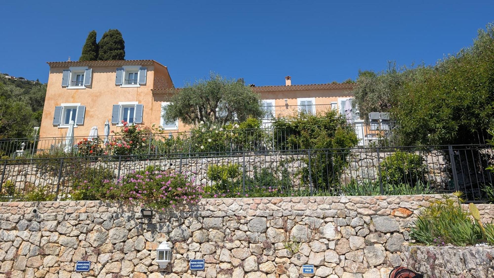 Le Mas D'Angeline, Vue Mer, Jardin Commun, Parking, Voiture Requise, 10 Min En Voiture De Monaco, Route Etroite, Pente Raide, Croisement Limite, Sea View, Shared Garden, Parking, Car Required, 10 Min Drive From Monaco, Narrow Steep Road, Limited Pass Beausoleil Exterior photo