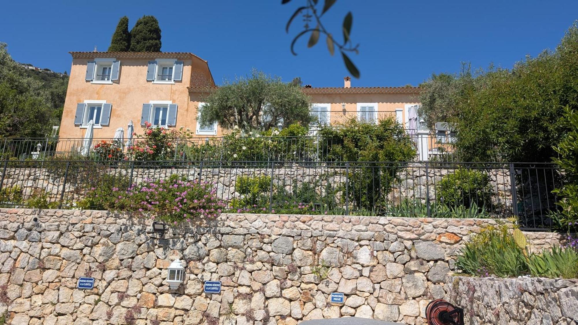 Le Mas D'Angeline, Vue Mer, Jardin Commun, Parking, Voiture Requise, 10 Min En Voiture De Monaco, Route Etroite, Pente Raide, Croisement Limite, Sea View, Shared Garden, Parking, Car Required, 10 Min Drive From Monaco, Narrow Steep Road, Limited Pass Beausoleil Exterior photo